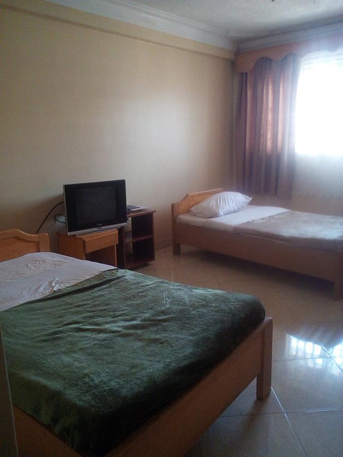 Mamba Hotel Kampala Exterior photo